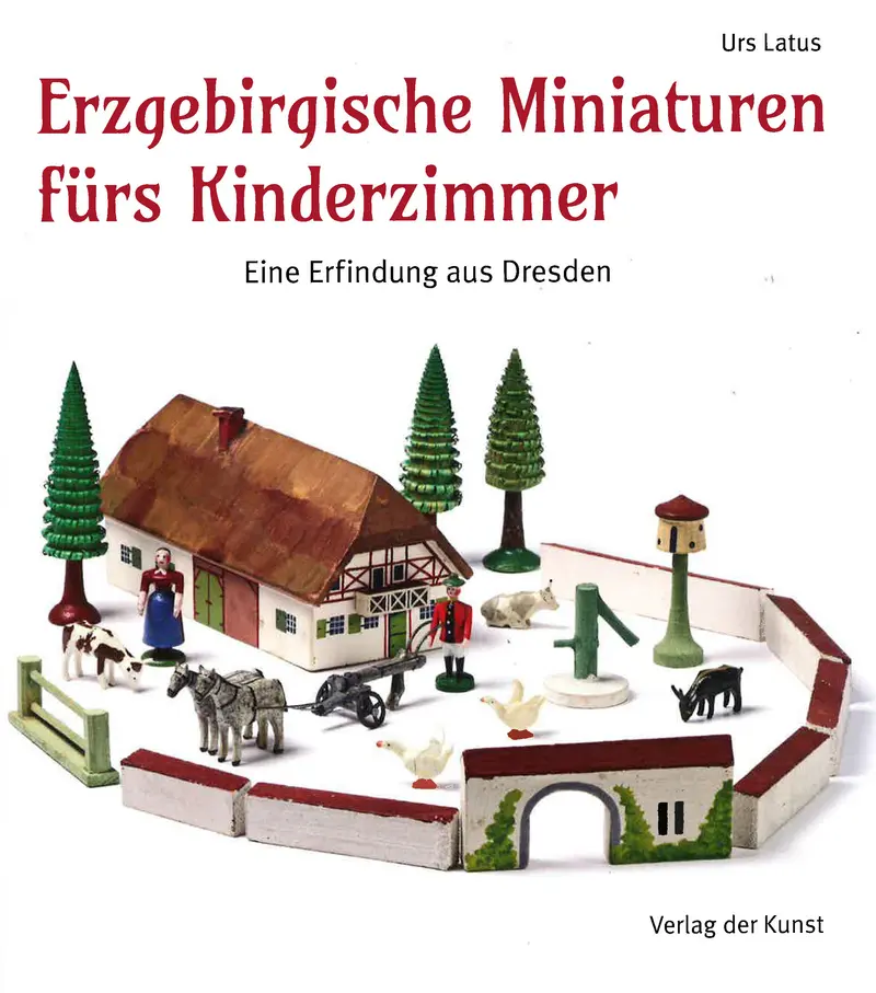 Buch-Cover mit Inszenierung eines Spielzeug-Bauernhofs mit Holzfiguren, darüber Autor und Titel des Buches